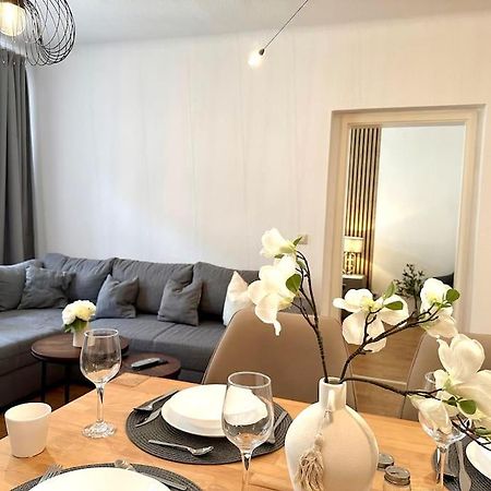 Modern Eingerichtete Wohnung Im Stadtzentrum Zittau Kostenloser Parkplatz ภายนอก รูปภาพ
