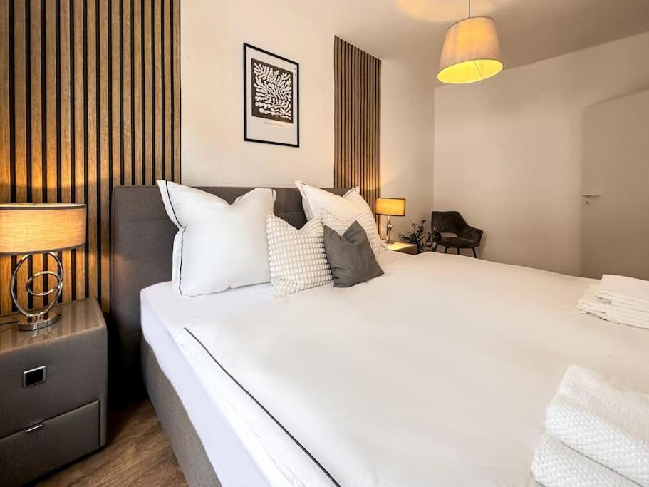 Modern Eingerichtete Wohnung Im Stadtzentrum Zittau Kostenloser Parkplatz ภายนอก รูปภาพ